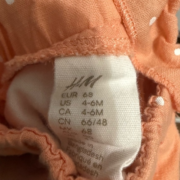 Ruffled Strap Bubble Romper 4-6 months - Picture 3 of 3